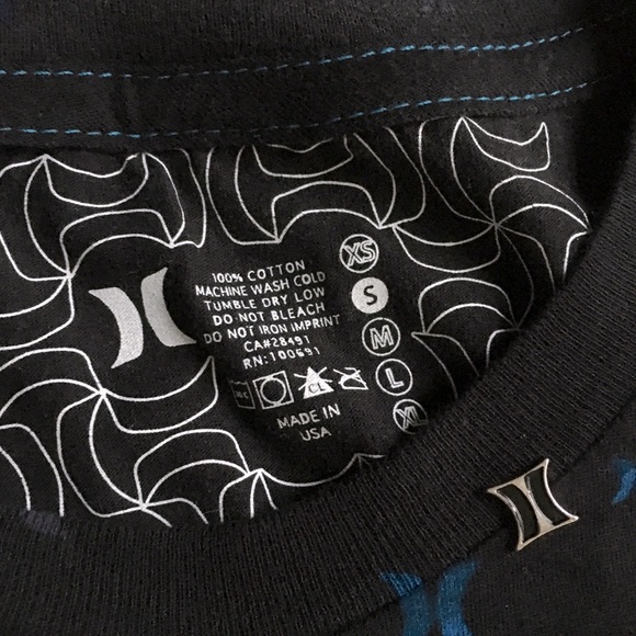 Hurley t-shirt - size small - Picture 3 of 4